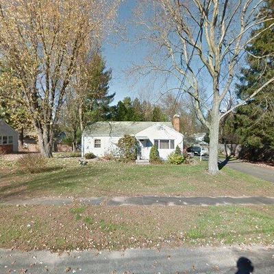 133 Raymond Cir, Agawam, MA 01001