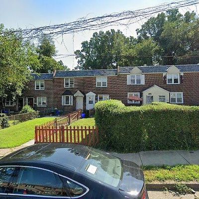 1360 Farrington Rd, Philadelphia, PA 19151