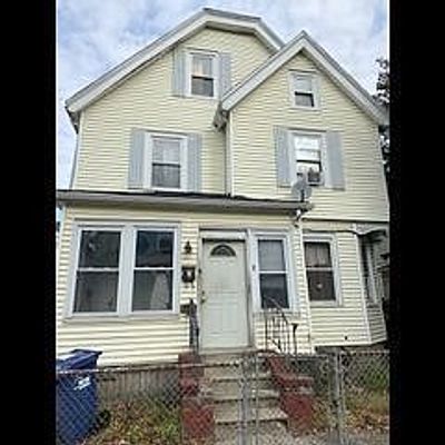 11 Edge Hill St, Jamaica Plain, MA 02130