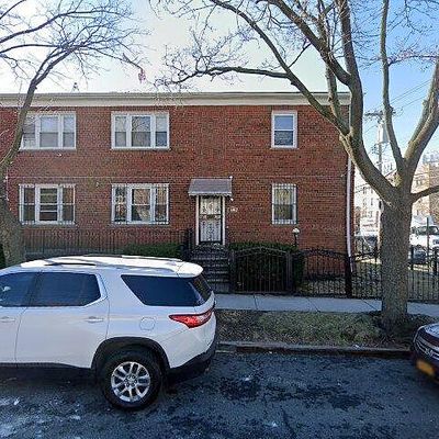 1100 E 211 Th St, Bronx, NY 10469