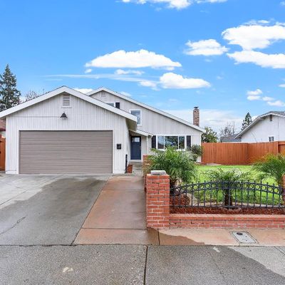 1143 Mockingbird Ln, Fairfield, CA 94533