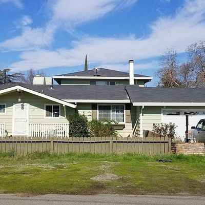 1145 Larry Way, Yuba City, CA 95991