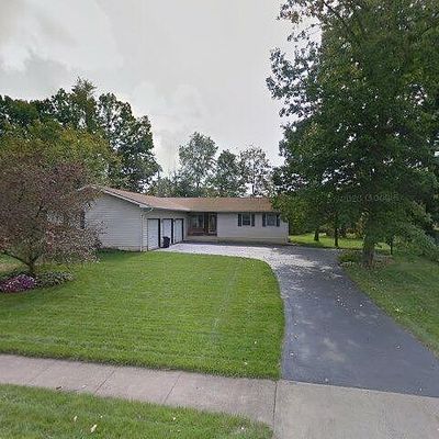 1149 Sturbridge Dr, Louisville, OH 44641