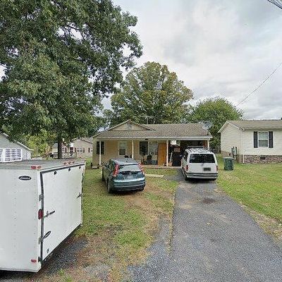 1707 3 Rd St, Waynesboro, VA 22980