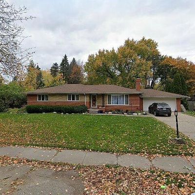 17554 Cambridge Blvd, Lathrup Village, MI 48076