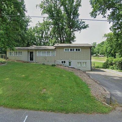 145 30 Th Ave Nw, Hickory, NC 28601