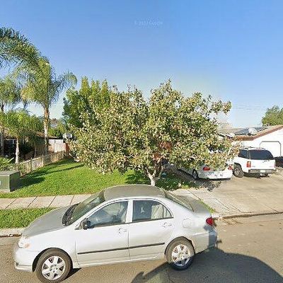 1472 Barcelona Way, Madera, CA 93638