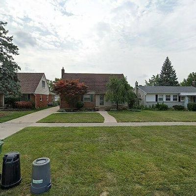 15063 Leroy St, Southgate, MI 48195