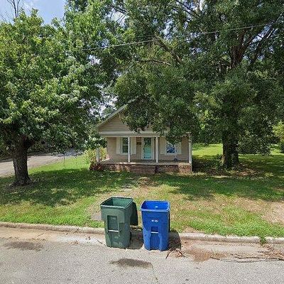 200 N 6 Th Ave, Madison, NC 27025
