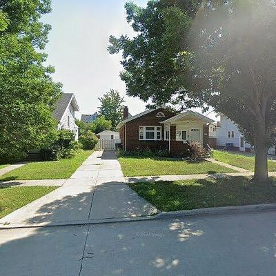 2047 Belle Ave, Lakewood, OH 44107