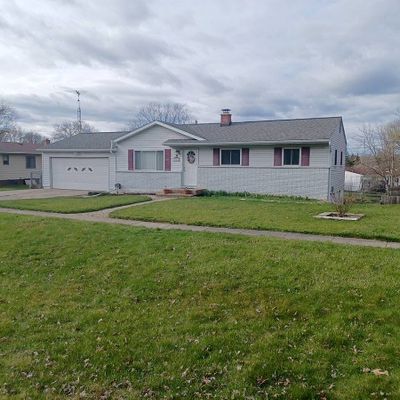 207 E River Rd, Flushing, MI 48433