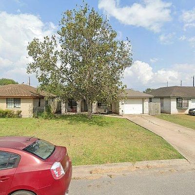 213 E 2 Nd St, Los Fresnos, TX 78566