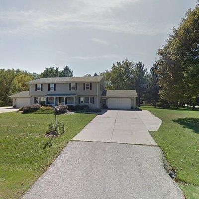 213 Somerset Gln, Wales, WI 53183