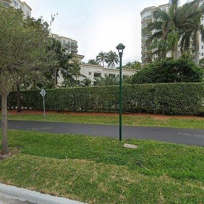 19900 E Country Club Dr #214, Miami, FL 33180