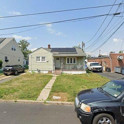 2 Meinzer St, Avenel, NJ 07001