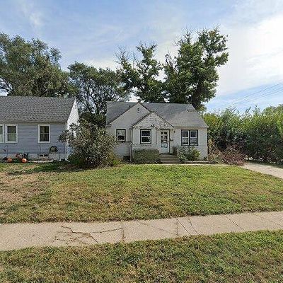 2611 Jackson St, Bellevue, NE 68005