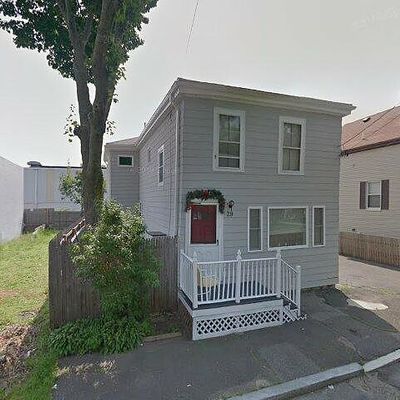 29 Willow St, Gloucester, MA 01930