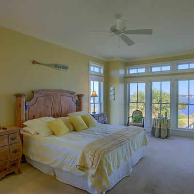 30 Sailview Dr, N Topsail Beach, NC 28460