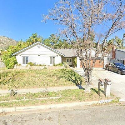 3740 Piedmont Dr, Highland, CA 92346