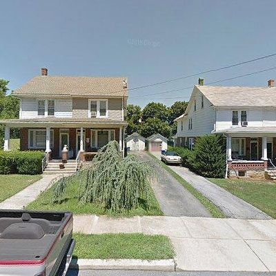 39 E Jefferson St, Womelsdorf, PA 19567