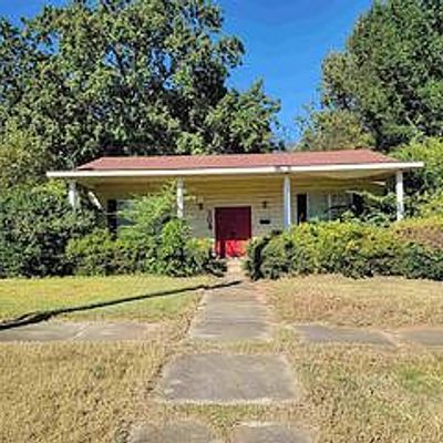 304 N Chestnut St, Warren, AR 71671