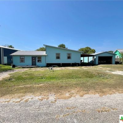 306 E Dallas Ave, Seadrift, TX 77983