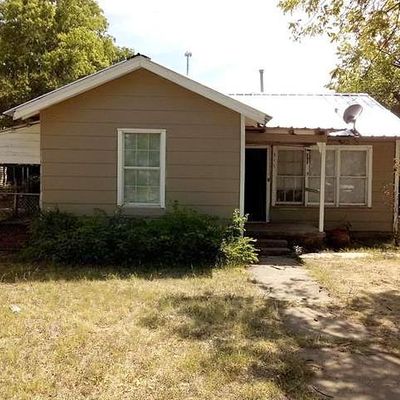 311 Wesley St, Brownwood, TX 76801