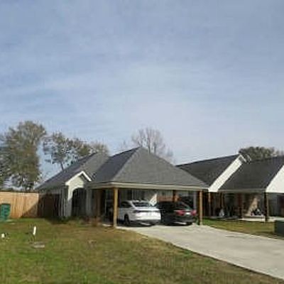 313 Harvest Ln, Abbeville, LA 70510