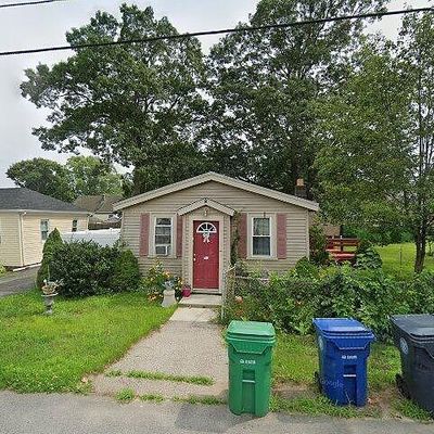 44 Northup St, Warwick, RI 02889