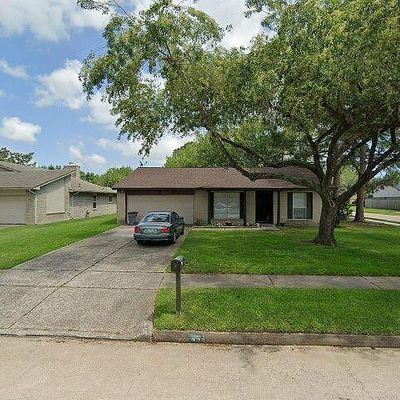 454 Buoy Rd, Webster, TX 77598