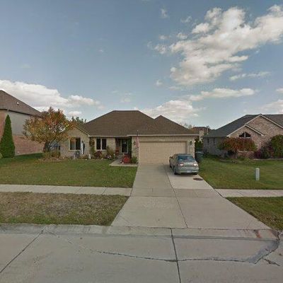 48624 Adams Dr, Macomb, MI 48044