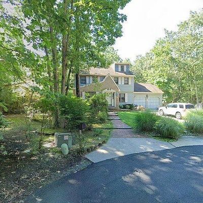 4 White Eagle Ct, Medford, NJ 08055