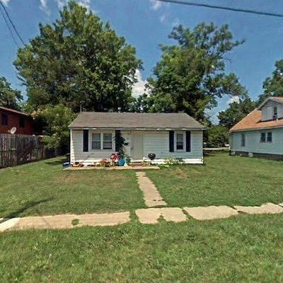 402 E Hester St, Carbondale, IL 62901