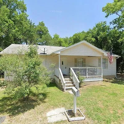 410 W 11 Th St, Bonham, TX 75418