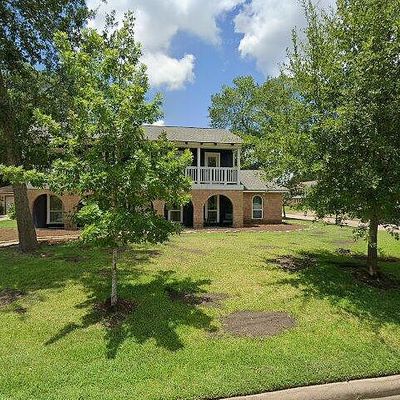 4102 Willow Hill Dr, Seabrook, TX 77586