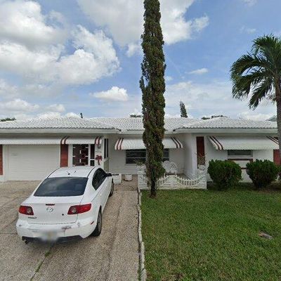 5706 Nw 81 St Ave, Tamarac, FL 33321