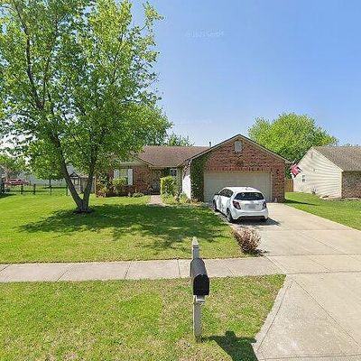 586 N Shore Blvd, Franklin, IN 46131