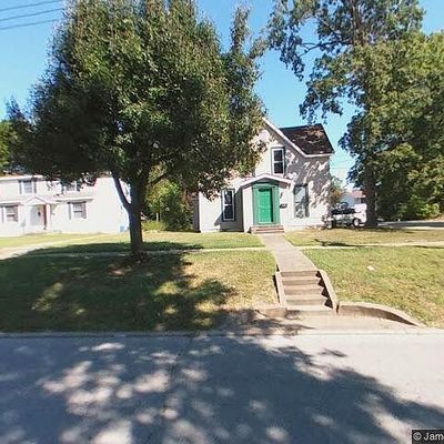 608 W Cherry St, Carbondale, IL 62901