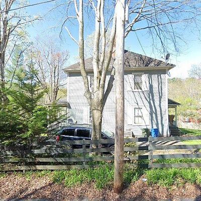 63 N Hill St, Waynesville, NC 28786