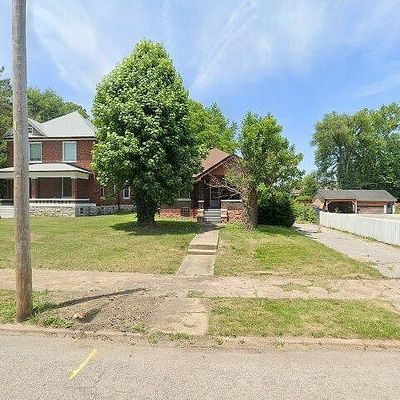 531 N 24 Th St, East Saint Louis, IL 62205