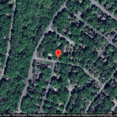 8071 Red Squirrel Dr, Tobyhanna, PA 18466