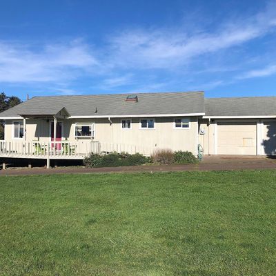 820 Driftwood Ln, Yachats, OR 97498