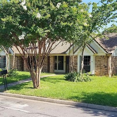 6701 Greenacres Dr, North Richland Hills, TX 76182