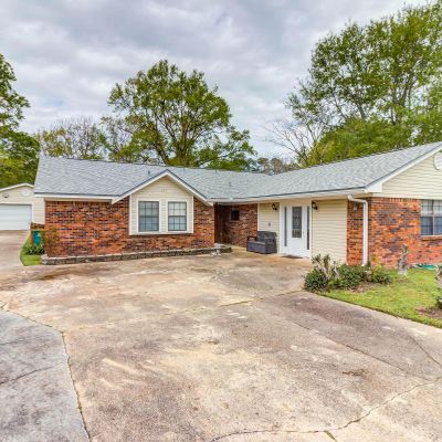 697 Eric Ct, Biloxi, MS 39532