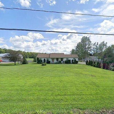 9625 Plank Rd, Montville, OH 44064