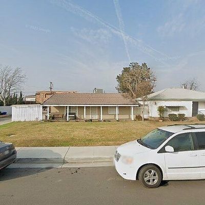 99 Spruce St, Bakersfield, CA 93304