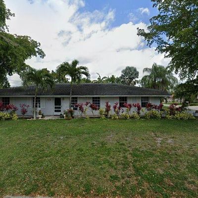 8433 Nw 27 Th Dr, Coral Springs, FL 33065