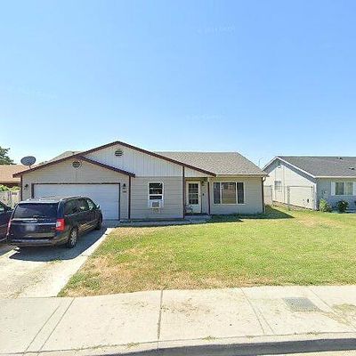 8804 W Chestnut Ave, Yakima, WA 98908