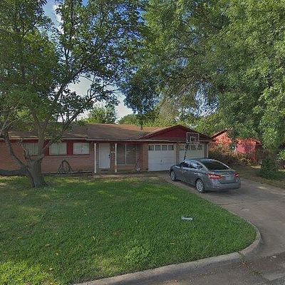 909 Linville Ln, Fort Worth, TX 76140