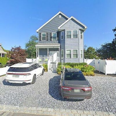 93 Circuit Ave, Hyannis, MA 02601